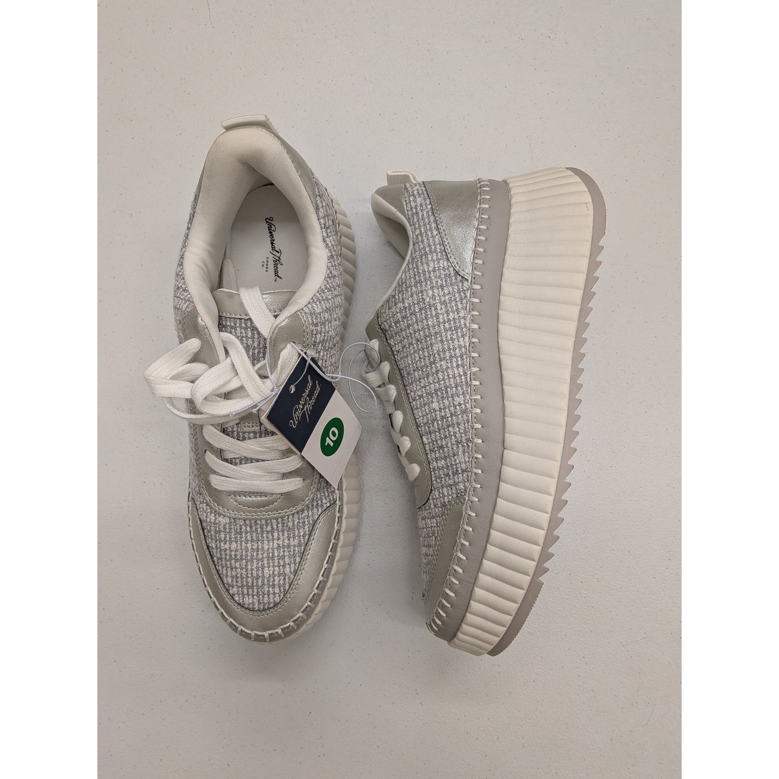 Universal Thread Women’s Platform Sneakers Gray White Casual Shoes Size